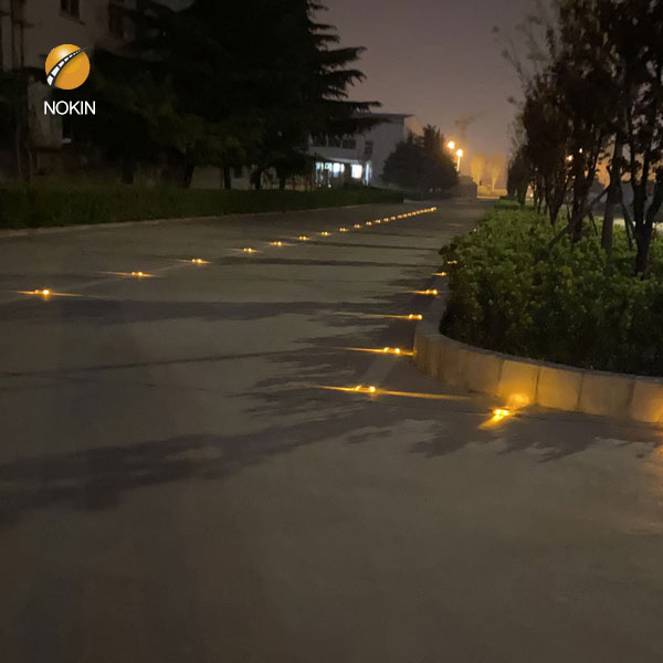 Led Road Stud With Tempered Glass Material In USA